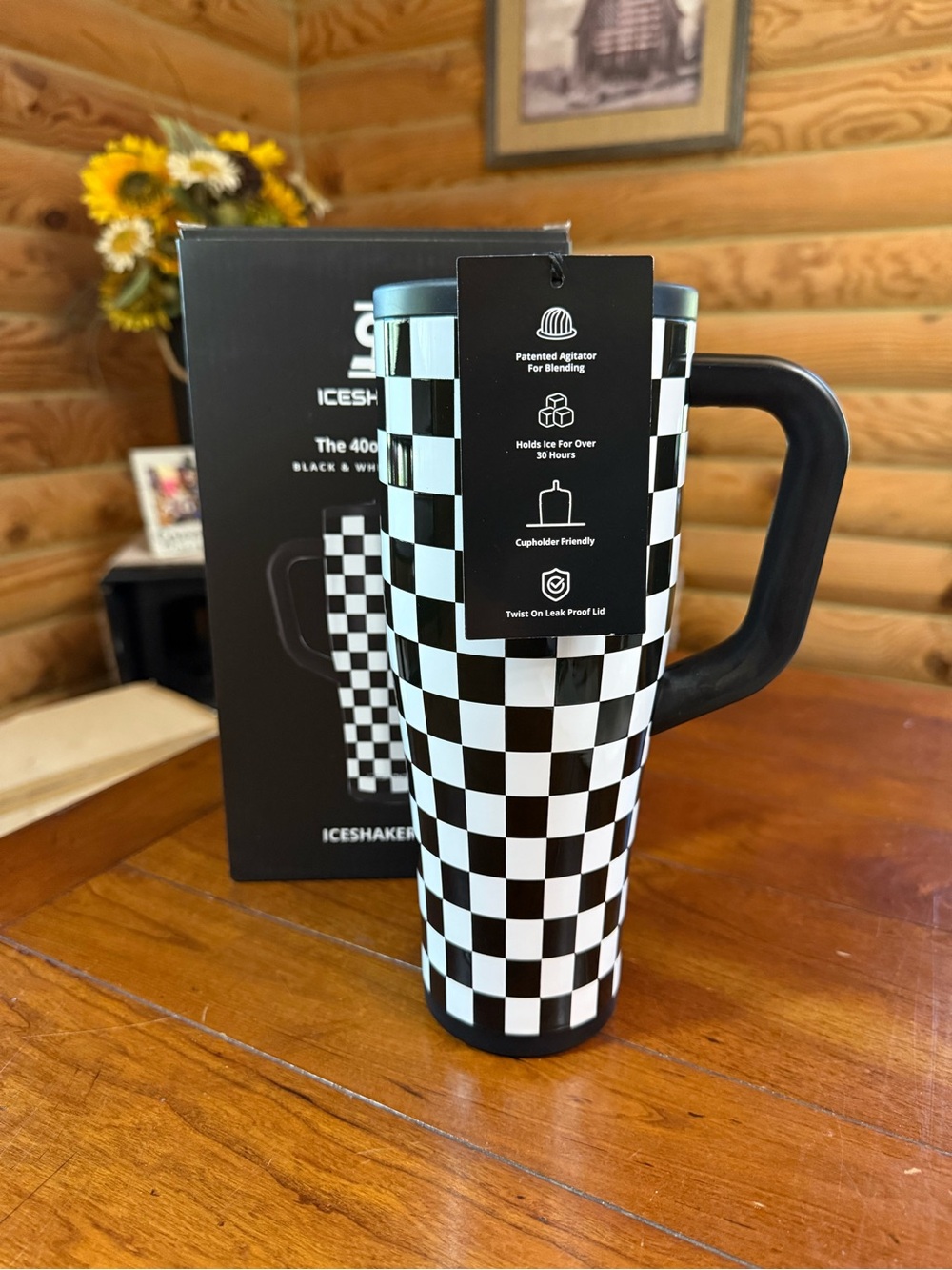 BLACK & WHITE CHECKERS IceShaker 40oz Legend Series Shaker Tumbler